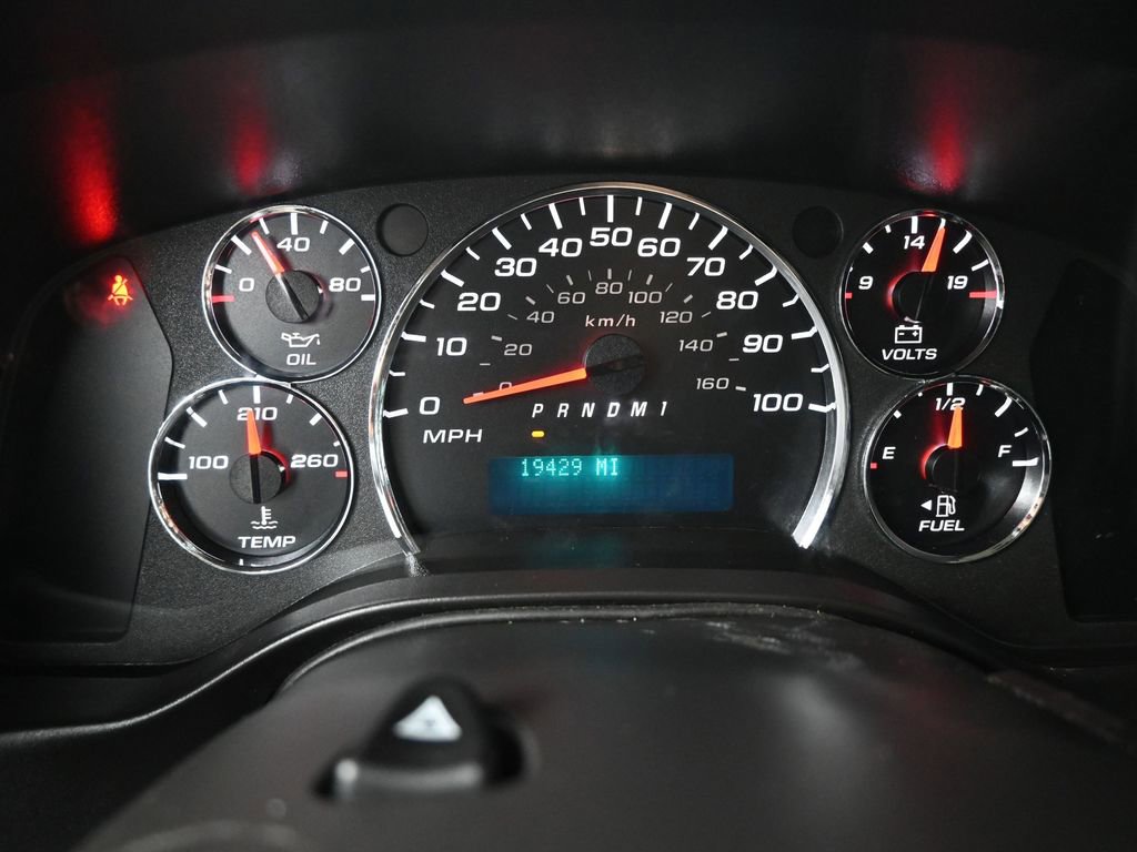 Used 2024 Chevrolet Express 2500 w/ Driver Convenience Package image 14