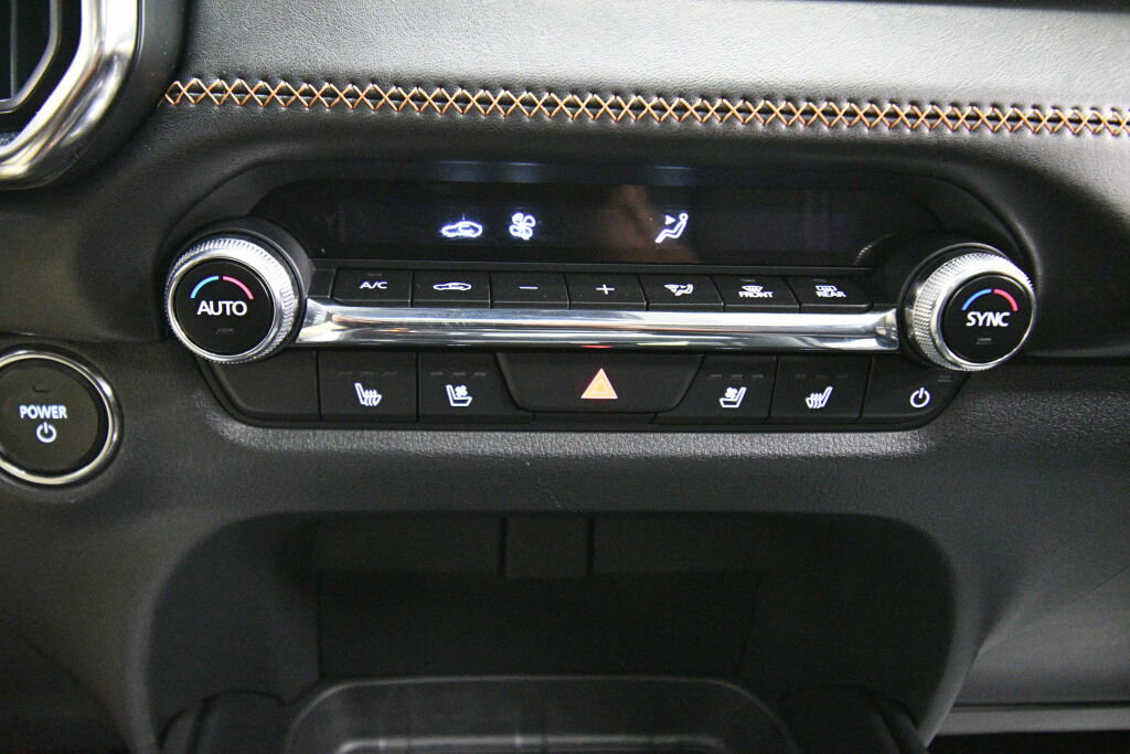 Used 2025 MAZDA CX-50 2.5 Hybrid w/ Weather Package AWD/4WD image 16