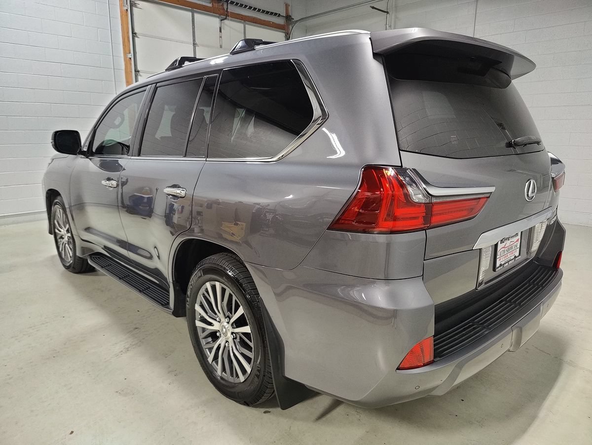 Used 2016 Lexus LX 570 4WD w/ Luxury Package image 27