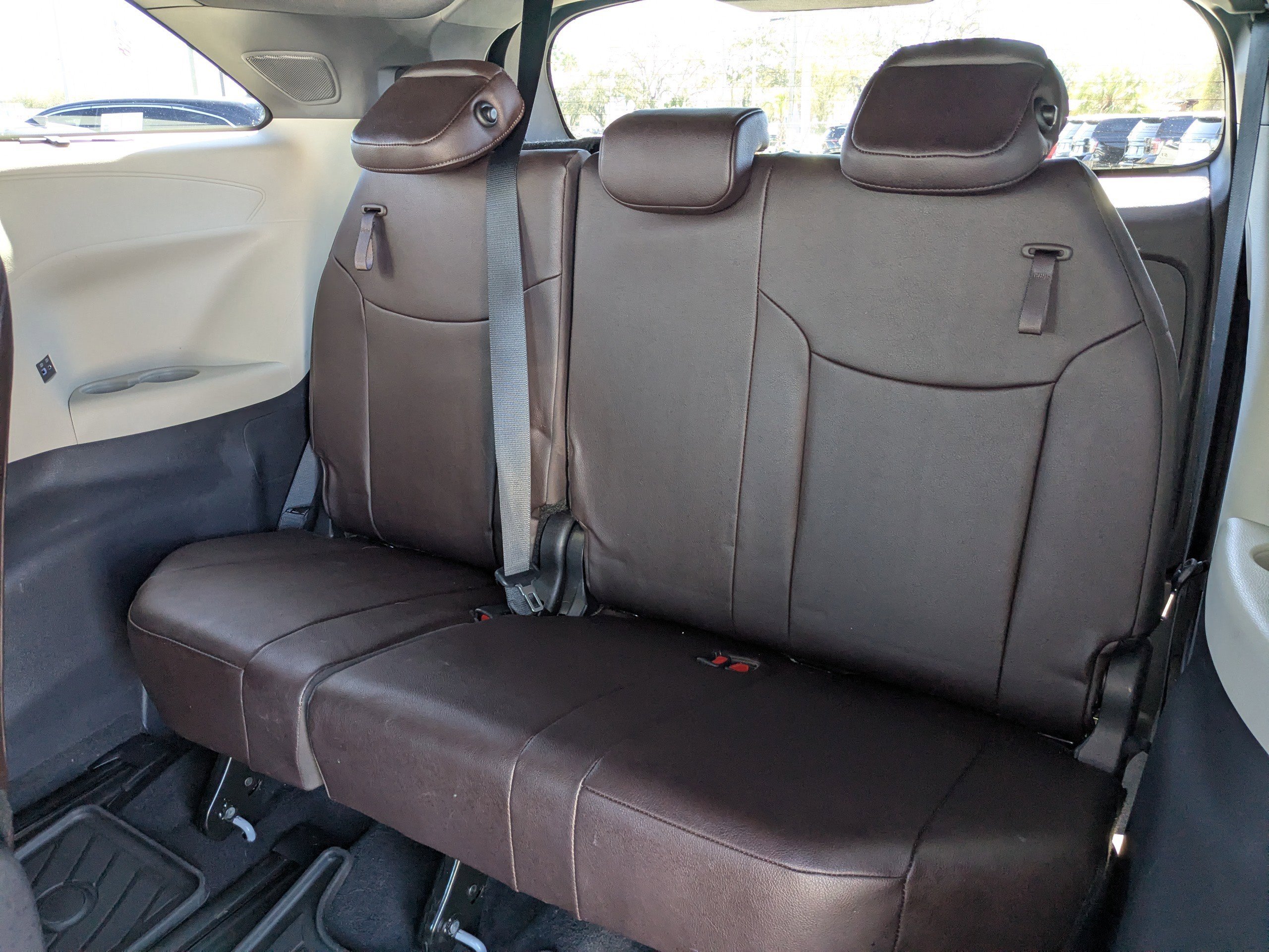 Used 2024 Toyota Sienna Platinum image 15