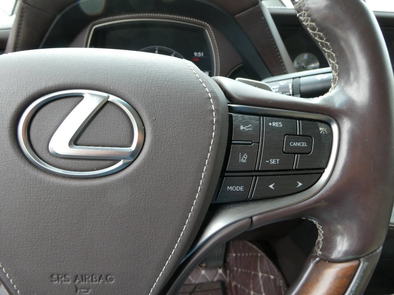 Used 2018 Lexus LS 500 AWD w/ Interior Upgrade Package image 12