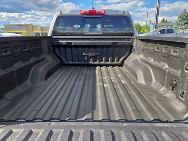 Used 2025 Chevrolet Colorado Z71 w/ Z71 Convenience Package 2 AWD/4WD image 31