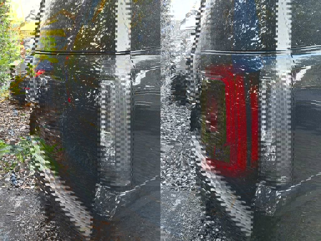 Used 2016 GMC Yukon SLE w/ Convenience Package image 5