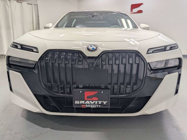 Used 2023 BMW 740i w/ Parking Assistance Package RWD image 23