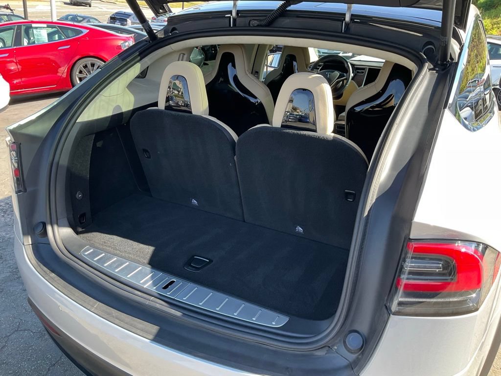 Used 2016 Tesla Model X 75D AWD/4WD image 9