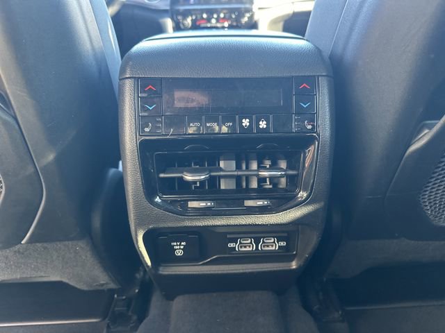 Used 2022 Jeep Grand Cherokee L Summit w/ Luxury Tech Group V image 35