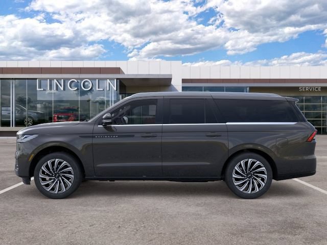 New 2026 Lincoln Navigator L Black Label AWD/4WD image 3