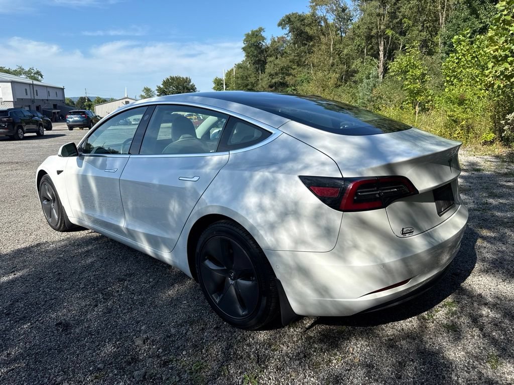 Used 2020 Tesla Model 3 Standard Range RWD image 4