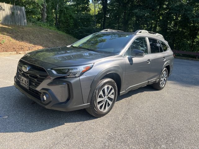 Used 2025 Subaru Outback Premium AWD/4WD image 5