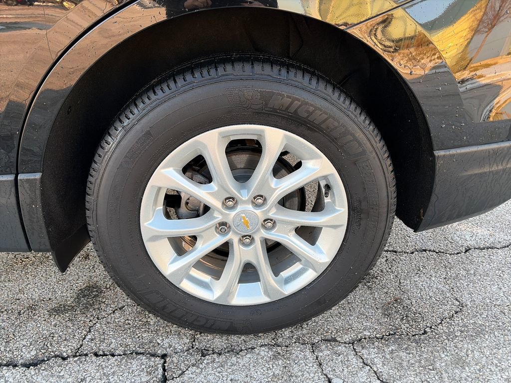 Used 2019 Chevrolet Equinox LT w/ Driver Convenience Package image 11