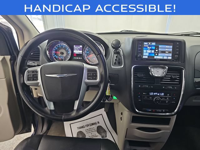 Used 2013 Chrysler Town & Country Touring FWD image 13