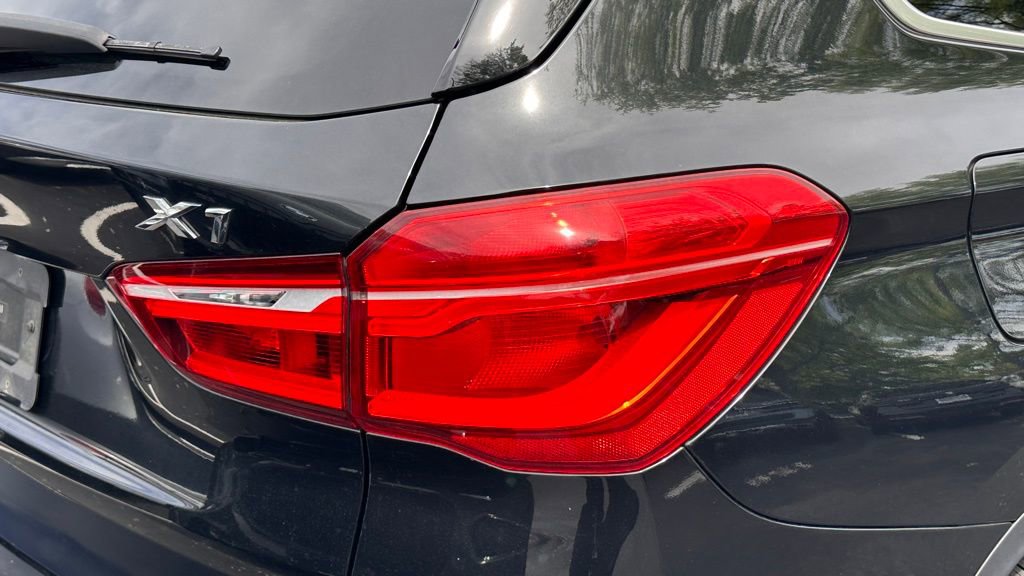 Used 2017 BMW X1 xDrive28i image 9