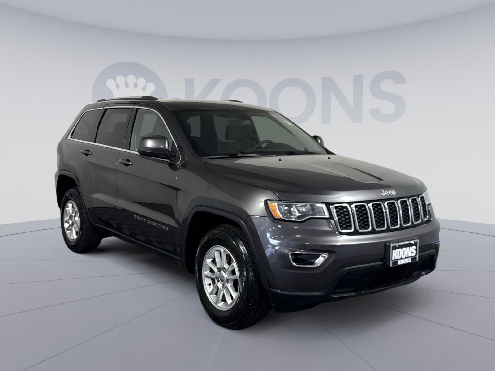 Used 2019 Jeep Grand Cherokee Laredo AWD/4WD image 10