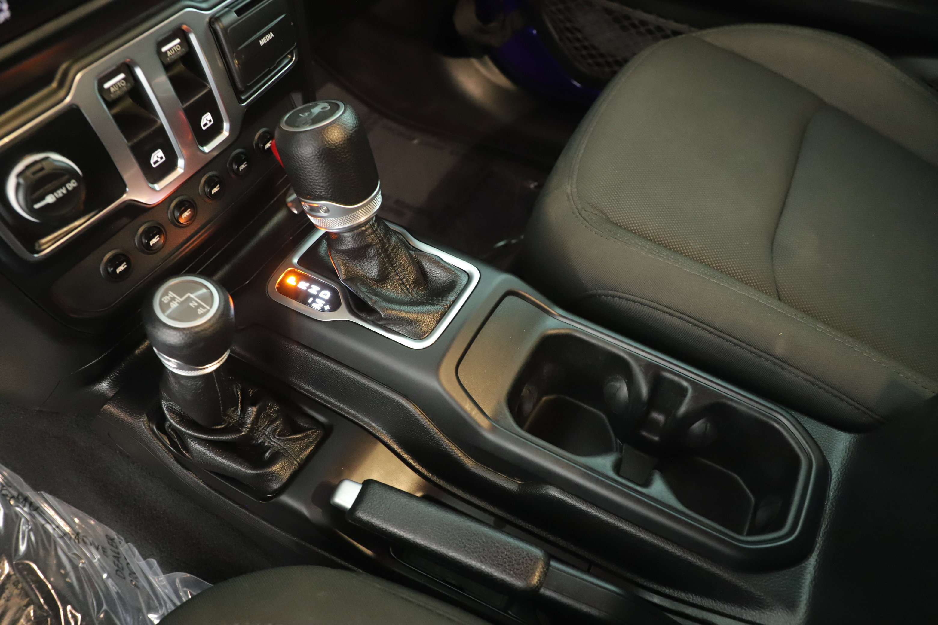 Certified 2019 Jeep Wrangler Sport image 16