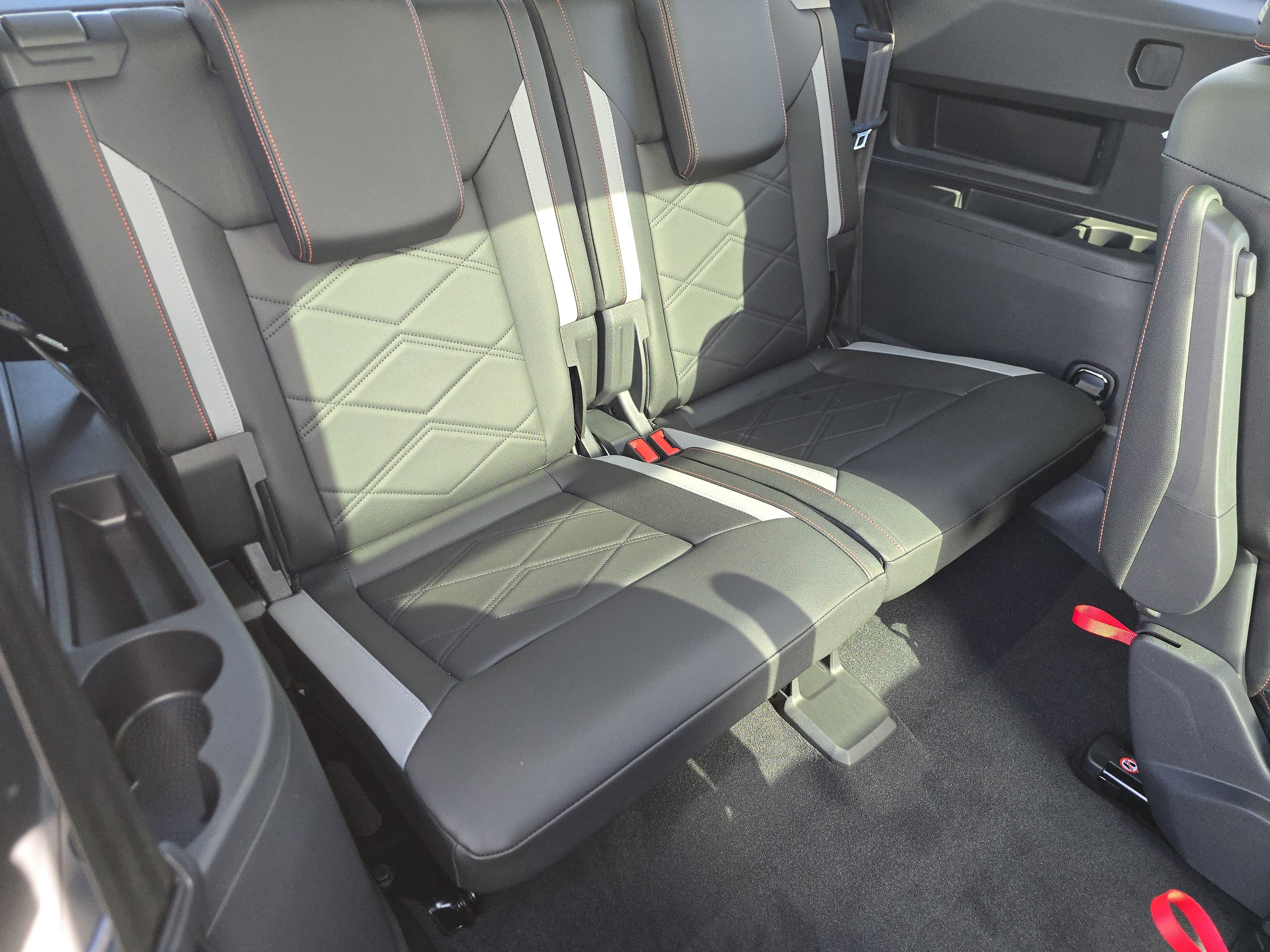 New 2026 Volkswagen Atlas Peak Edition image 16