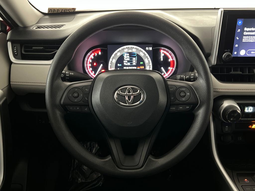 Used 2025 Toyota RAV4 XLE AWD/4WD image 16
