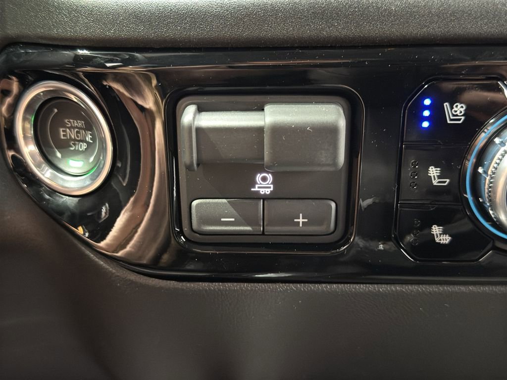 New 2025 GMC Sierra 2500 SLT image 36