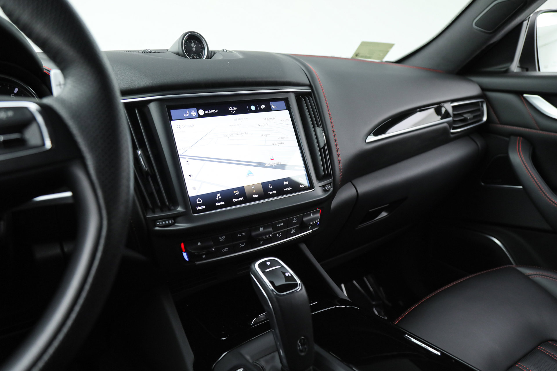 Certified 2023 Maserati Levante GT image 19