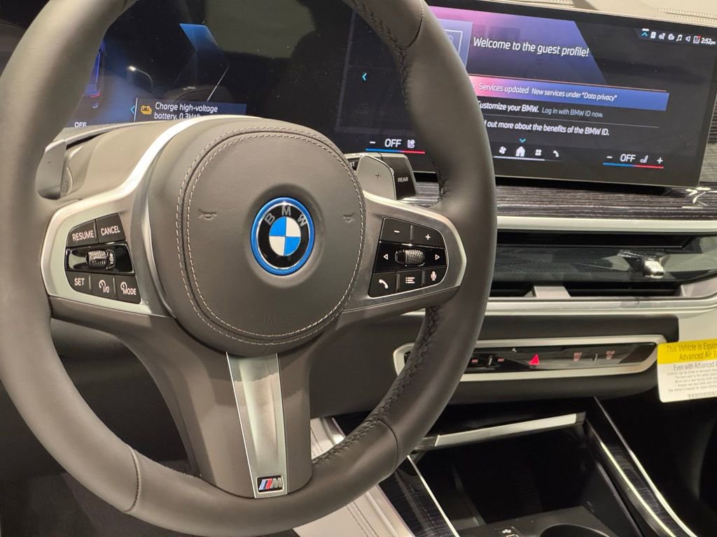 Used 2026 BMW X5 xDrive50e w/ M Sport Package image 9