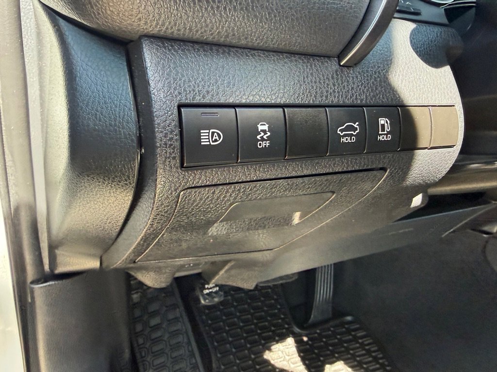 Used 2021 Toyota Camry LE FWD image 20