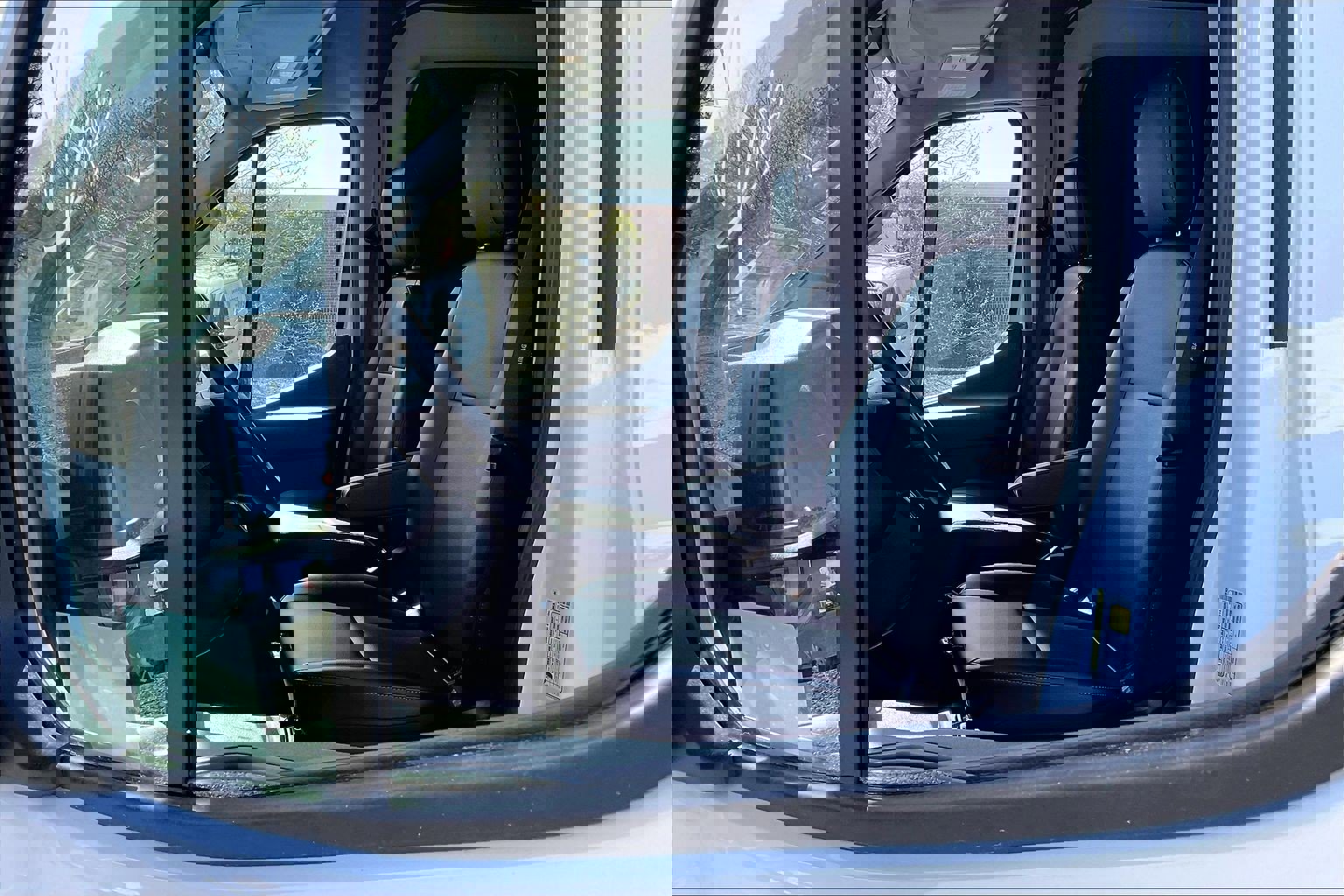 New 2026 Ford Transit 350 148 Medium Roof w/ Load Area Protection Package RWD image 9