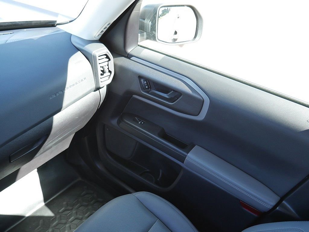 Used 2025 Ford Bronco Sport Badlands image 25