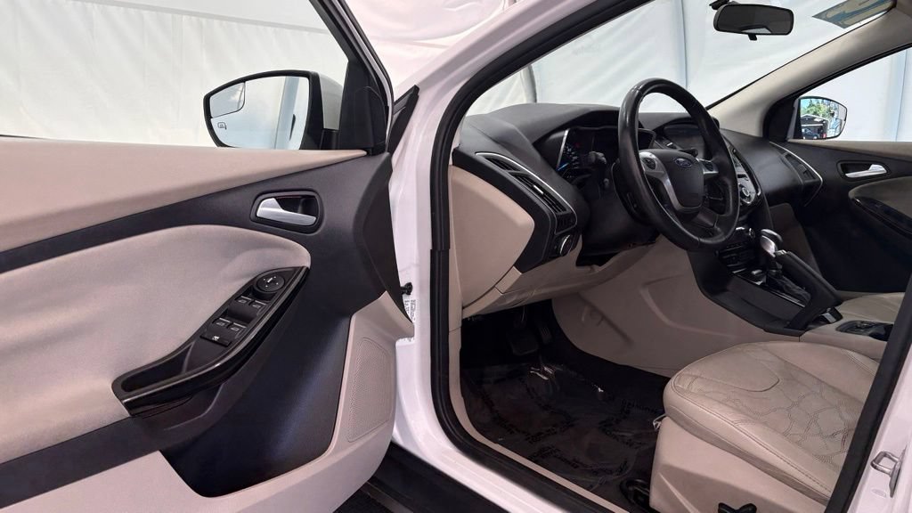 Used 2014 Ford Focus Electric Hatchback FWD image 29