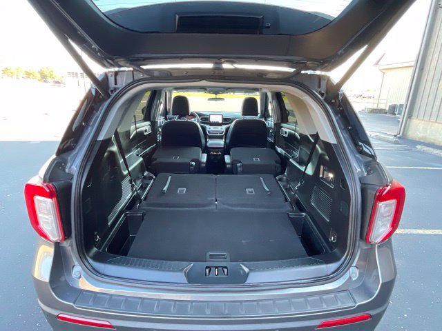 Used 2021 Ford Explorer XLT w/ Equipment Group 202A AWD/4WD image 70