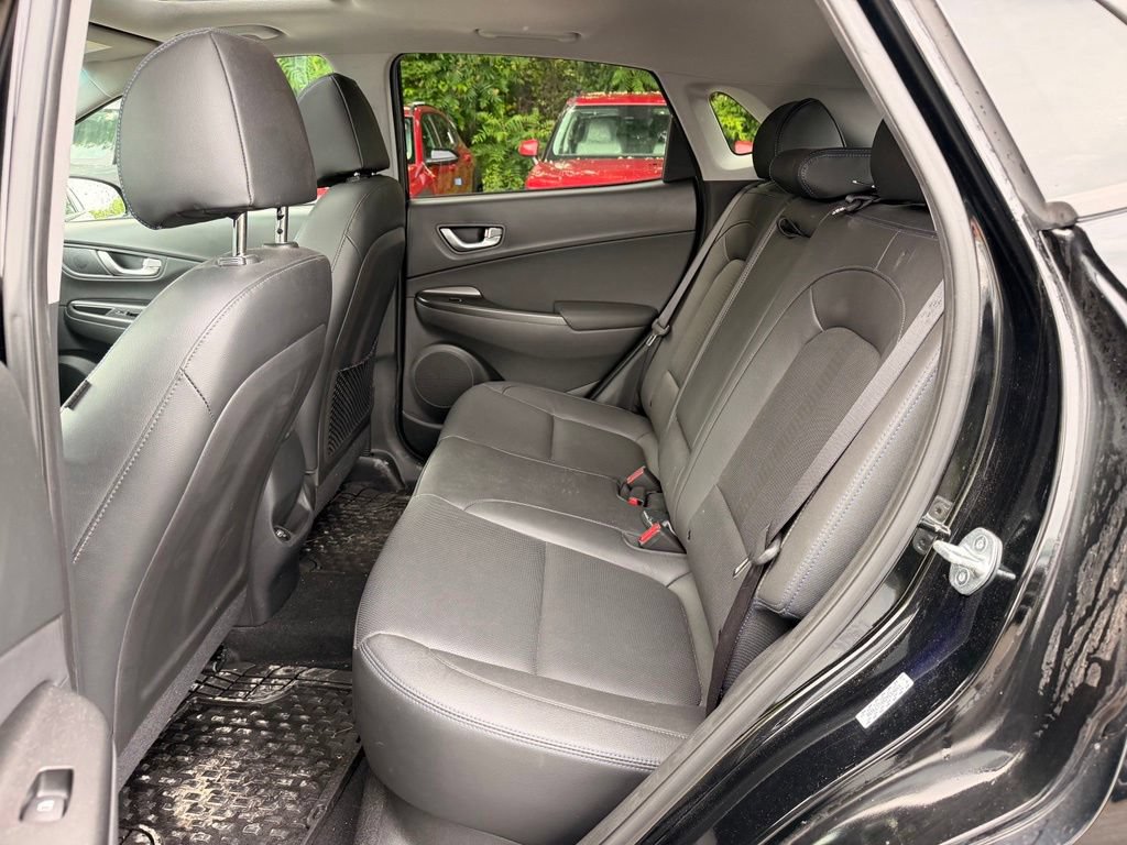 Certified 2023 Hyundai Kona Limited FWD image 35