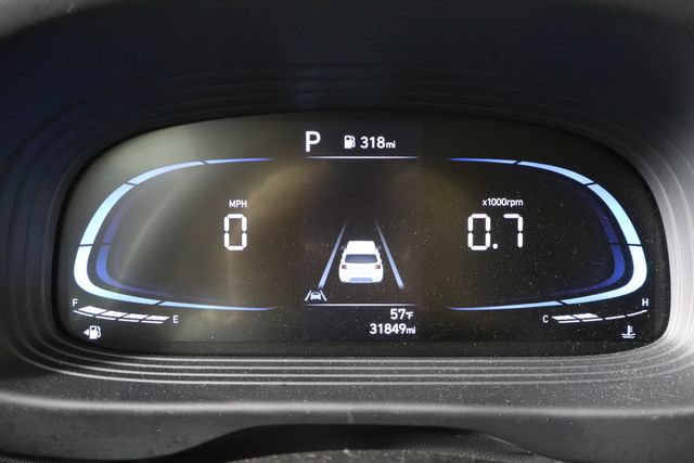 Used 2025 Hyundai Venue SE FWD image 11