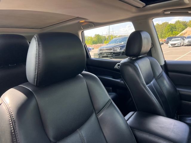 Used 2017 Nissan Pathfinder Platinum FWD image 33