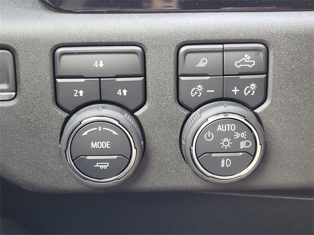 Used 2025 Chevrolet Silverado 2500 LT w/ Safety Package image 18