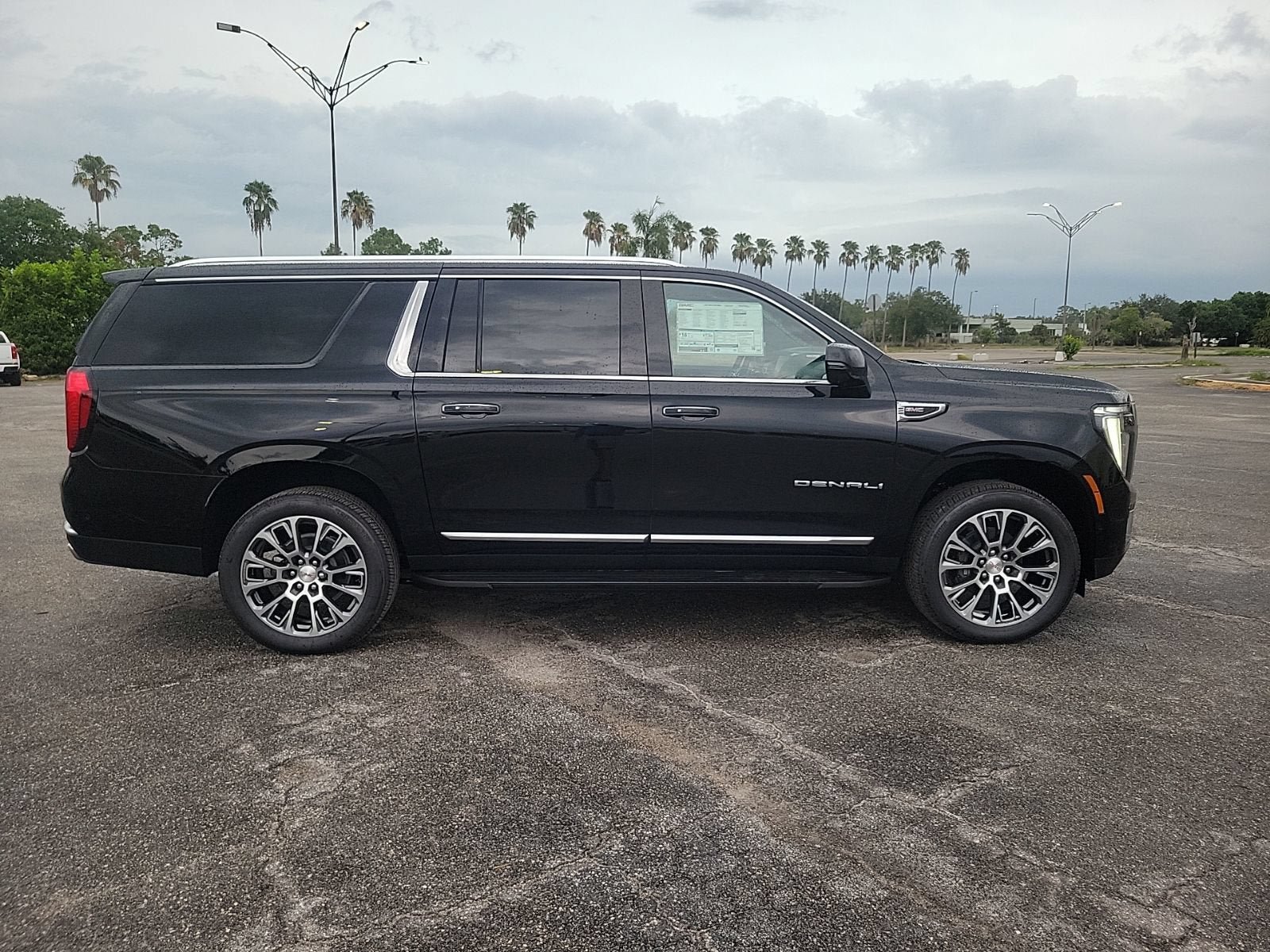 New 2026 GMC Yukon XL Denali RWD image 4