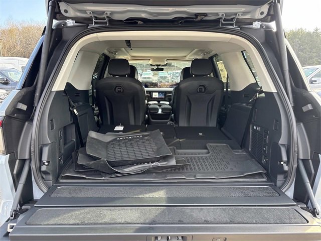 New 2025 Lincoln Navigator Reserve image 12