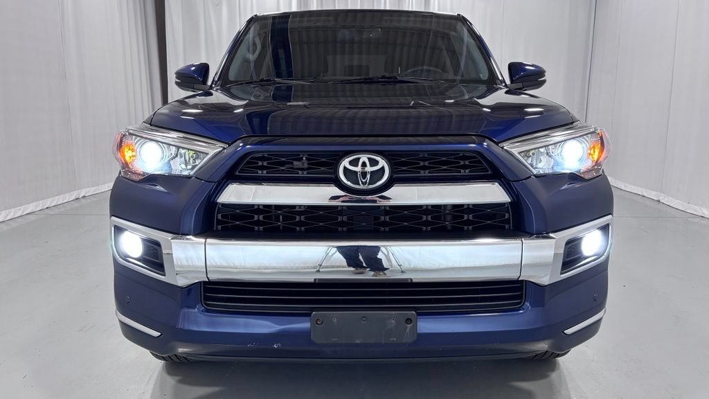 Used 2017 Toyota 4Runner Limited AWD/4WD image 3