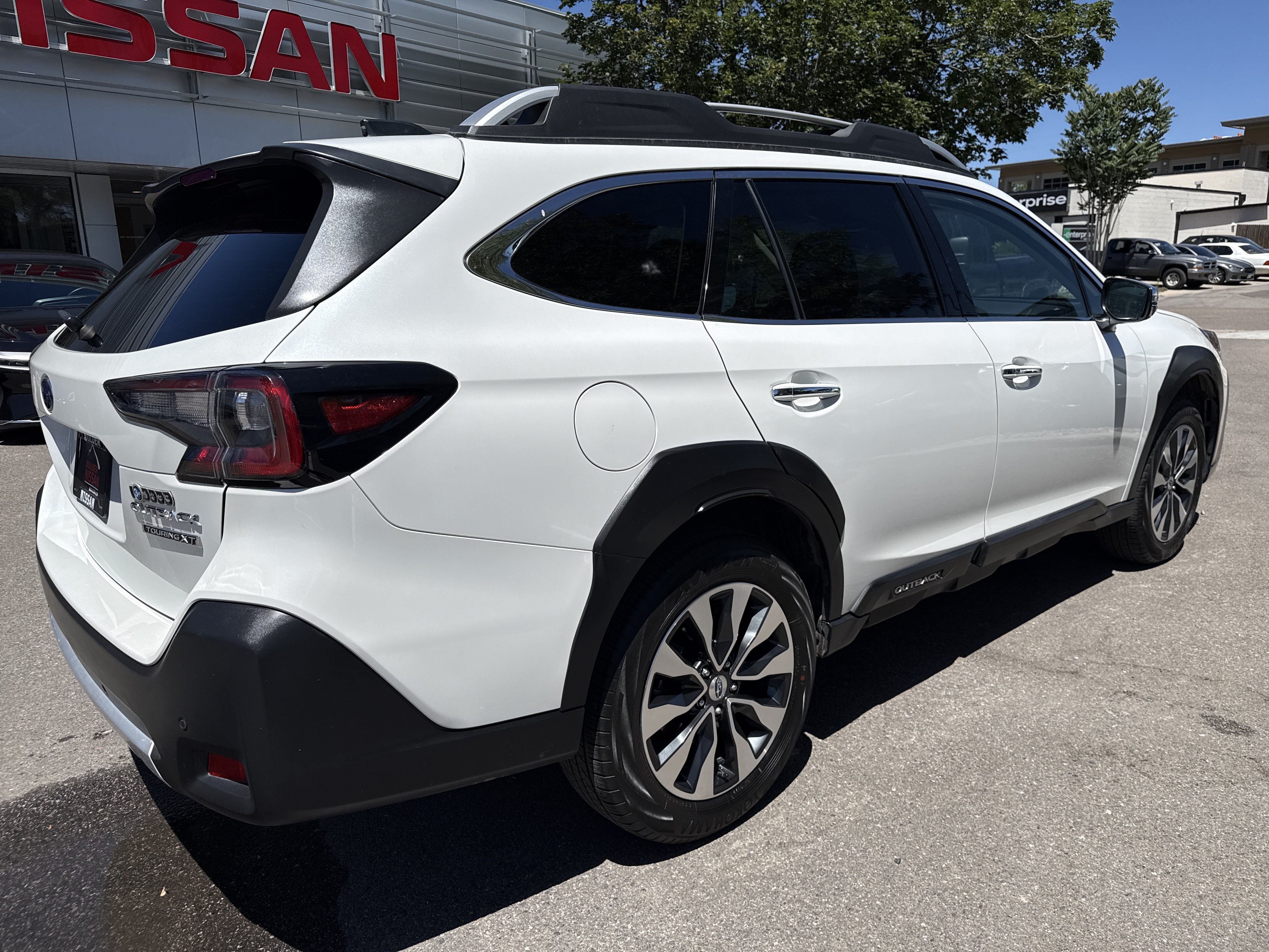 Used 2023 Subaru Outback Touring XT AWD/4WD image 9