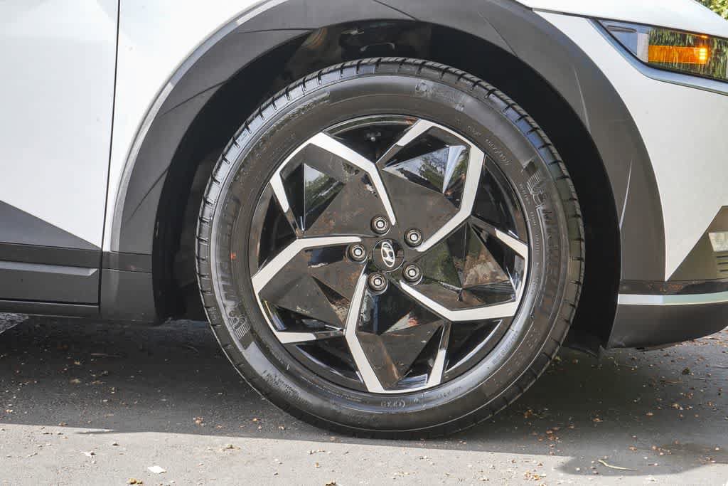 Certified 2024 Hyundai Ioniq 5 SEL RWD image 9