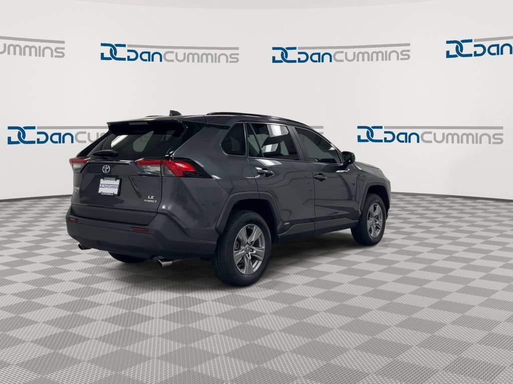 Used 2023 Toyota RAV4 LE AWD/4WD image 8