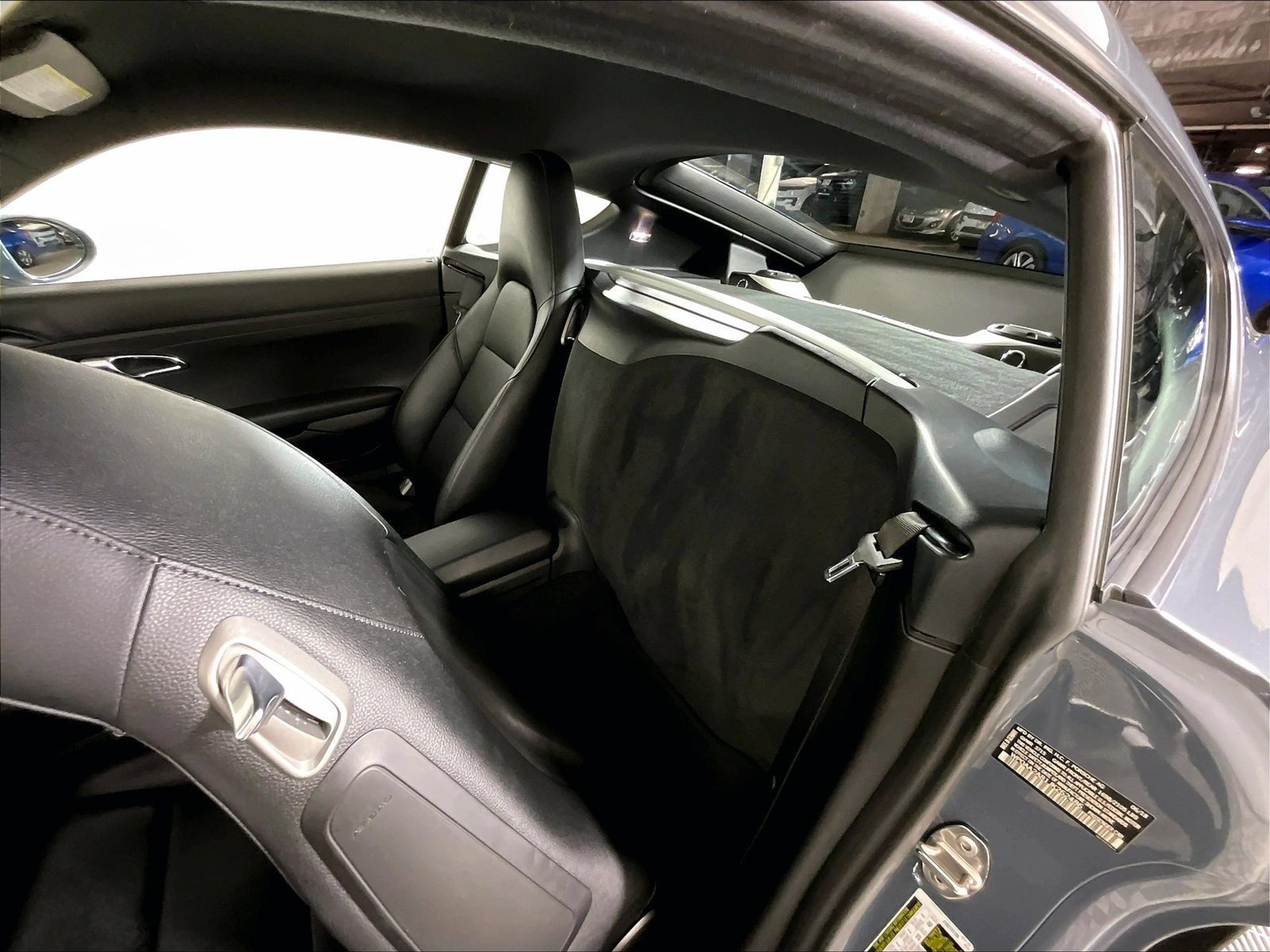 Certified 2018 Porsche 718 Cayman RWD image 22