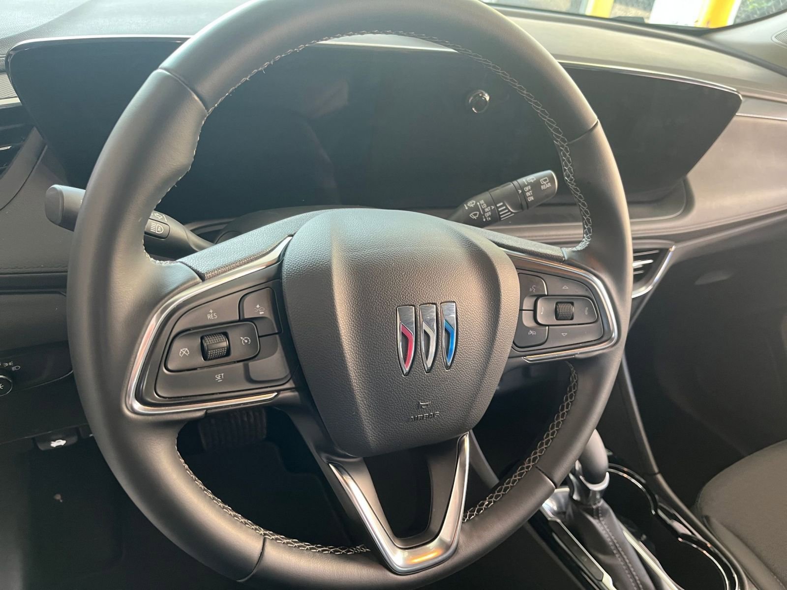 Used 2025 Buick Encore GX Preferred image 28