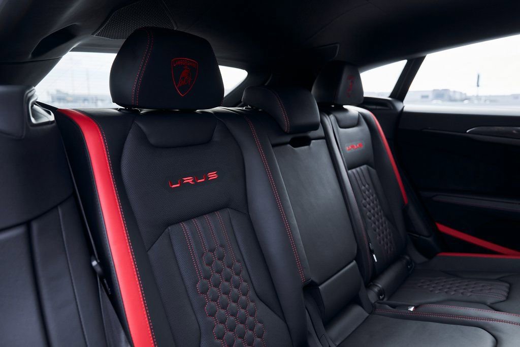 Used 2024 Lamborghini Urus Performante image 51