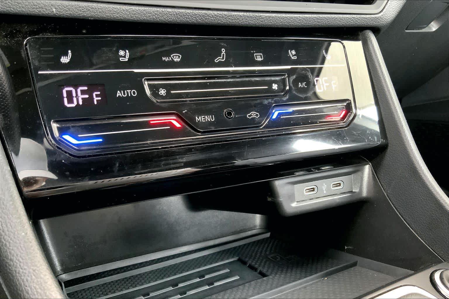 Used 2025 Volkswagen Jetta GLI Autobahn FWD image 33