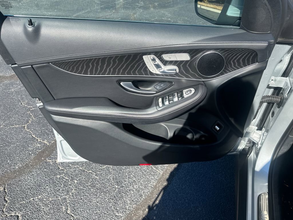 Used 2017 Mercedes-Benz GLC 300 4MATIC Coupe image 10