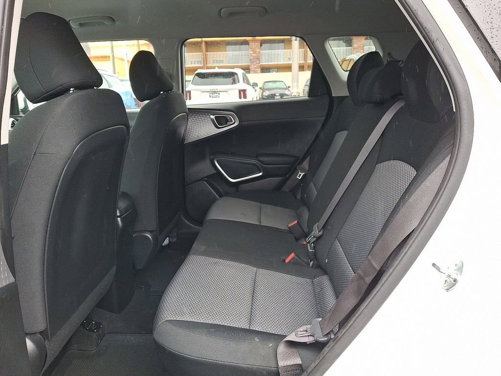 Used 2023 Kia Soul LX image 11