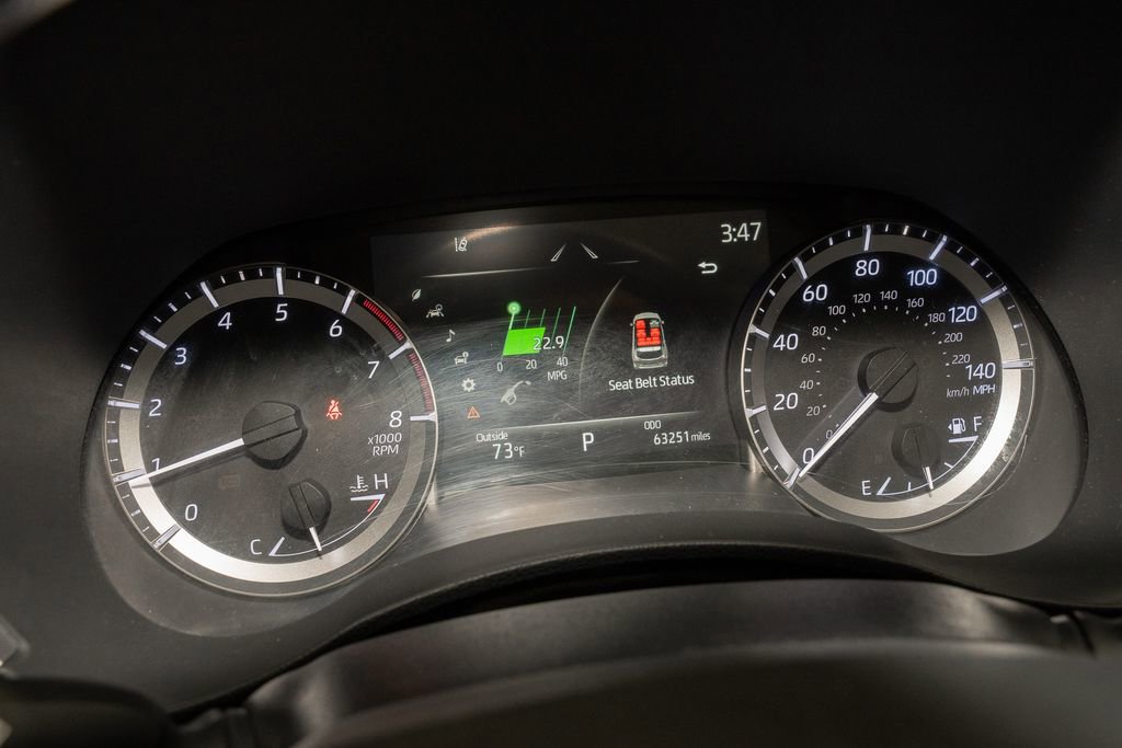 Used 2023 Toyota Highlander XLE image 20