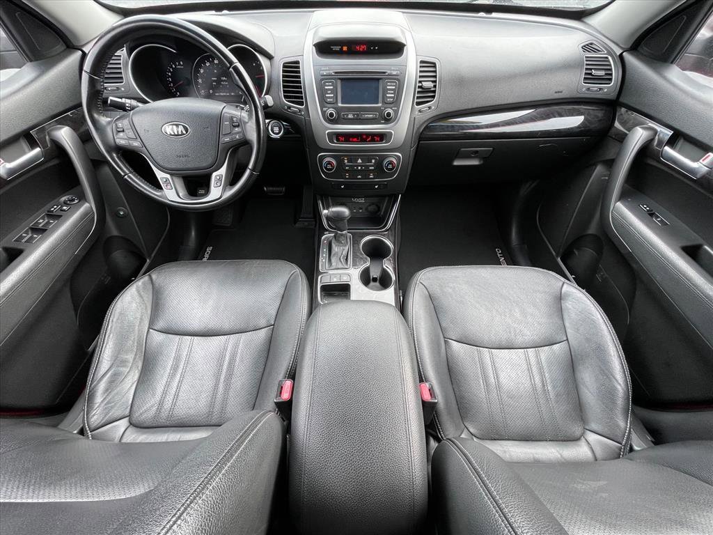 Used 2014 Kia Sorento LX w/ Premium Package image 10