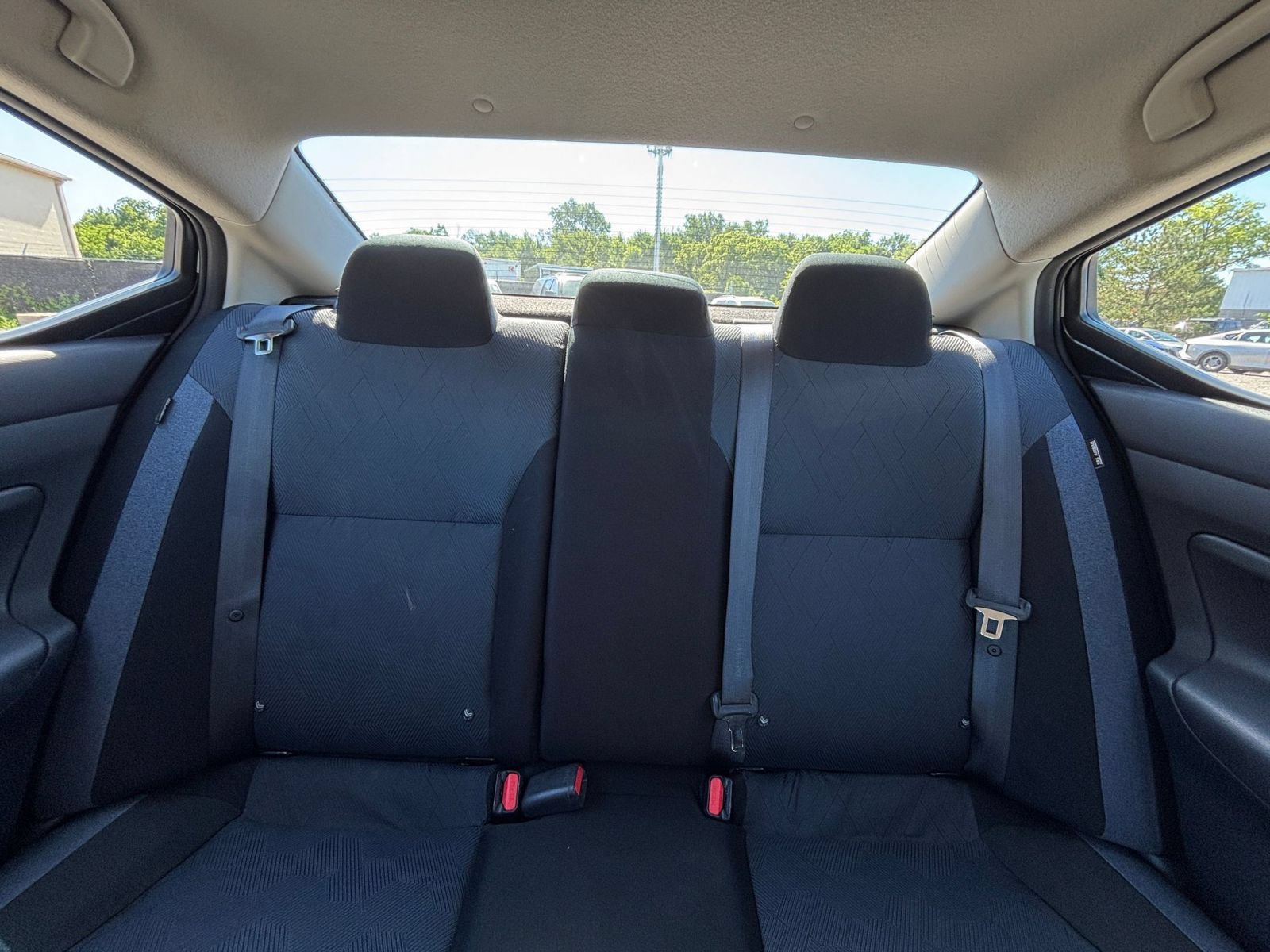 Used 2025 Nissan Versa SV FWD image 36