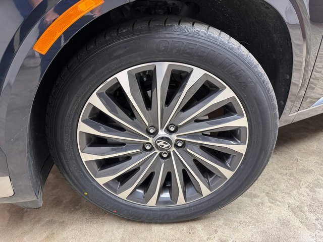 Used 2024 Hyundai Palisade Calligraphy image 30