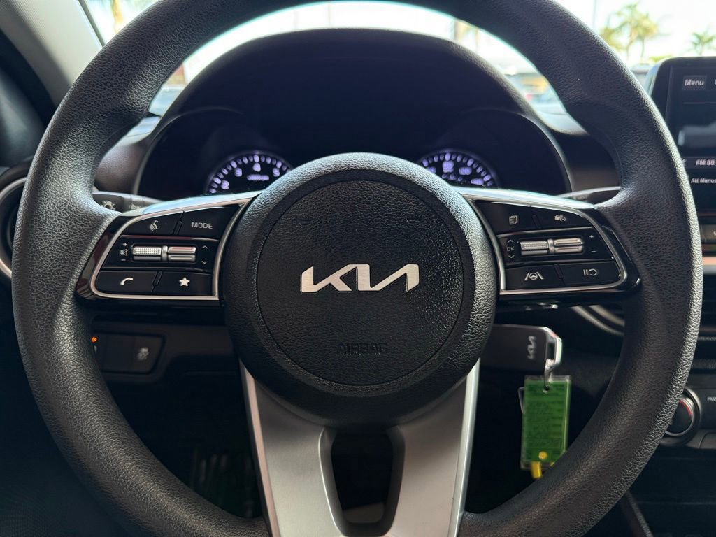 Used 2024 Kia Forte LXS w/ LXS Technology Package FWD image 21