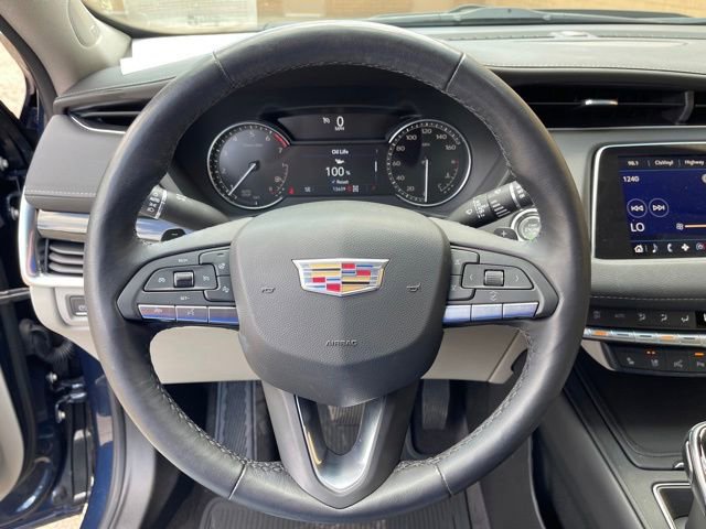 Used 2021 Cadillac XT4 Premium Luxury w/ Enhanced Visibility Package AWD/4WD image 14